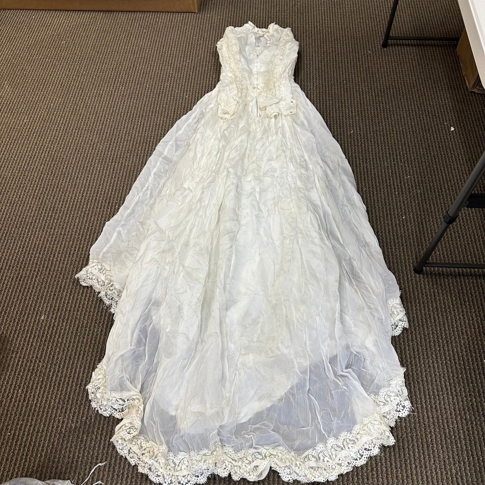 Brides by Shirley Wedding Dress Womens XS Ivory Silk Lace Vintage Long Train USA